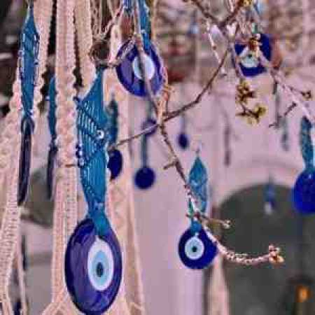 دانلود آهنگ گوگوش ( ساخت هوش مصنوعی ) هنوزم چشمای تو مثل شبای پر ستارس